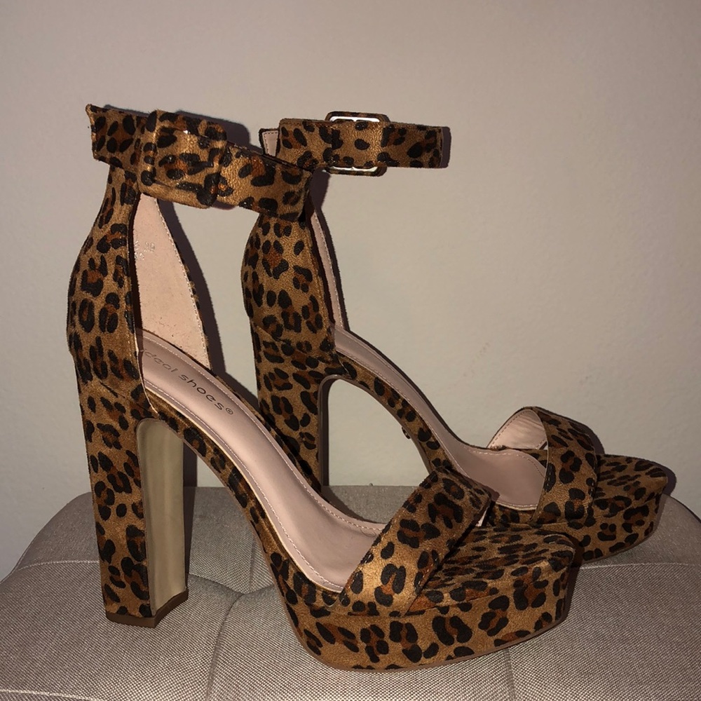 NWOT Leopard Platform Strappy High Heels